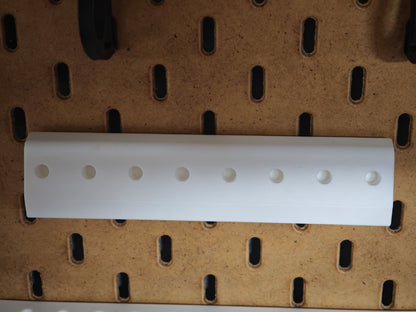 Steinchen-Garage Spitzen und Bommel Halter