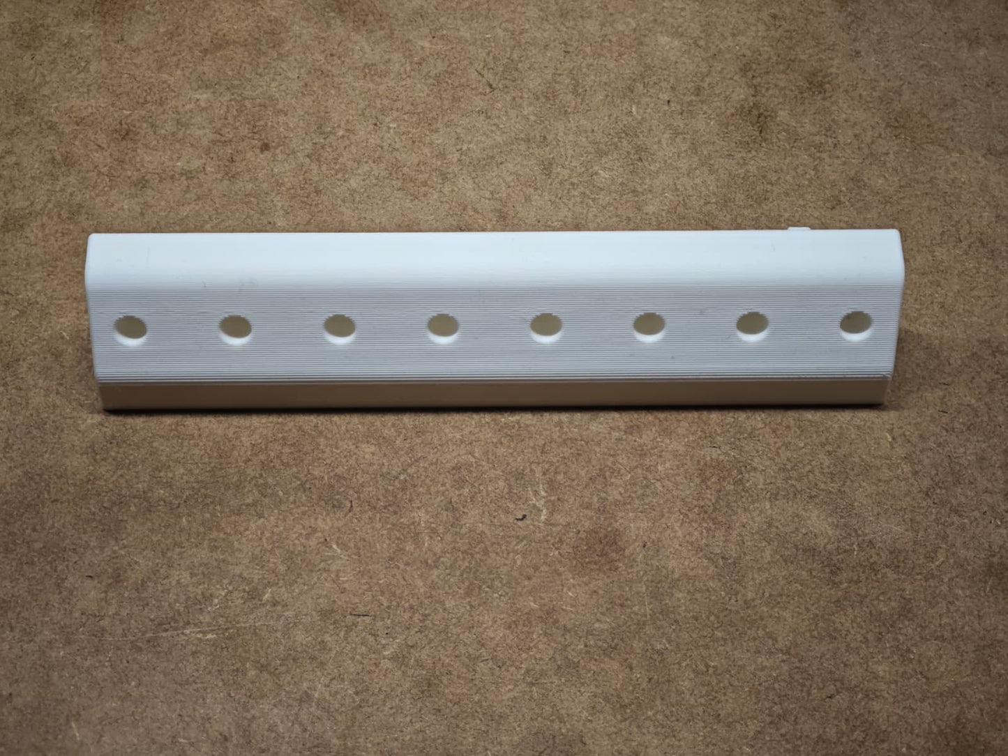 Steinchen-Garage Spitzen und Bommel Halter