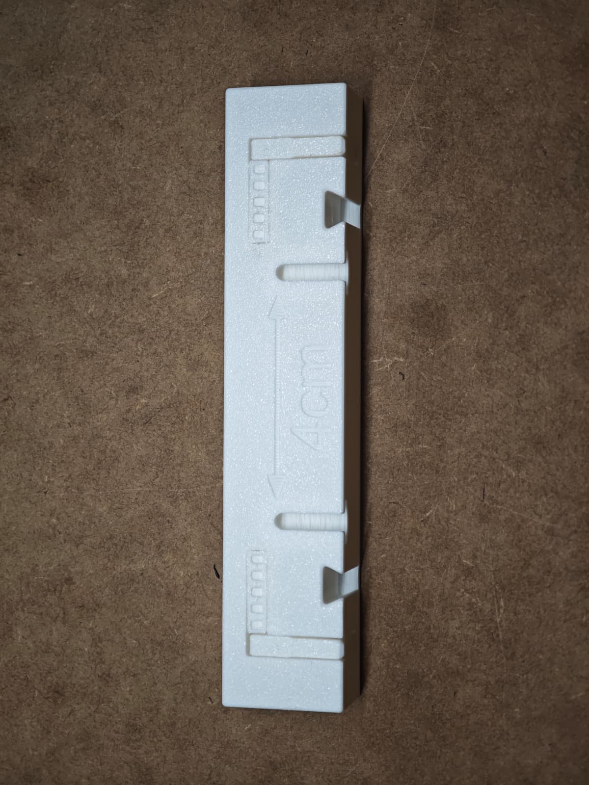 Steinchen-Garage Spitzen und Bommel Halter